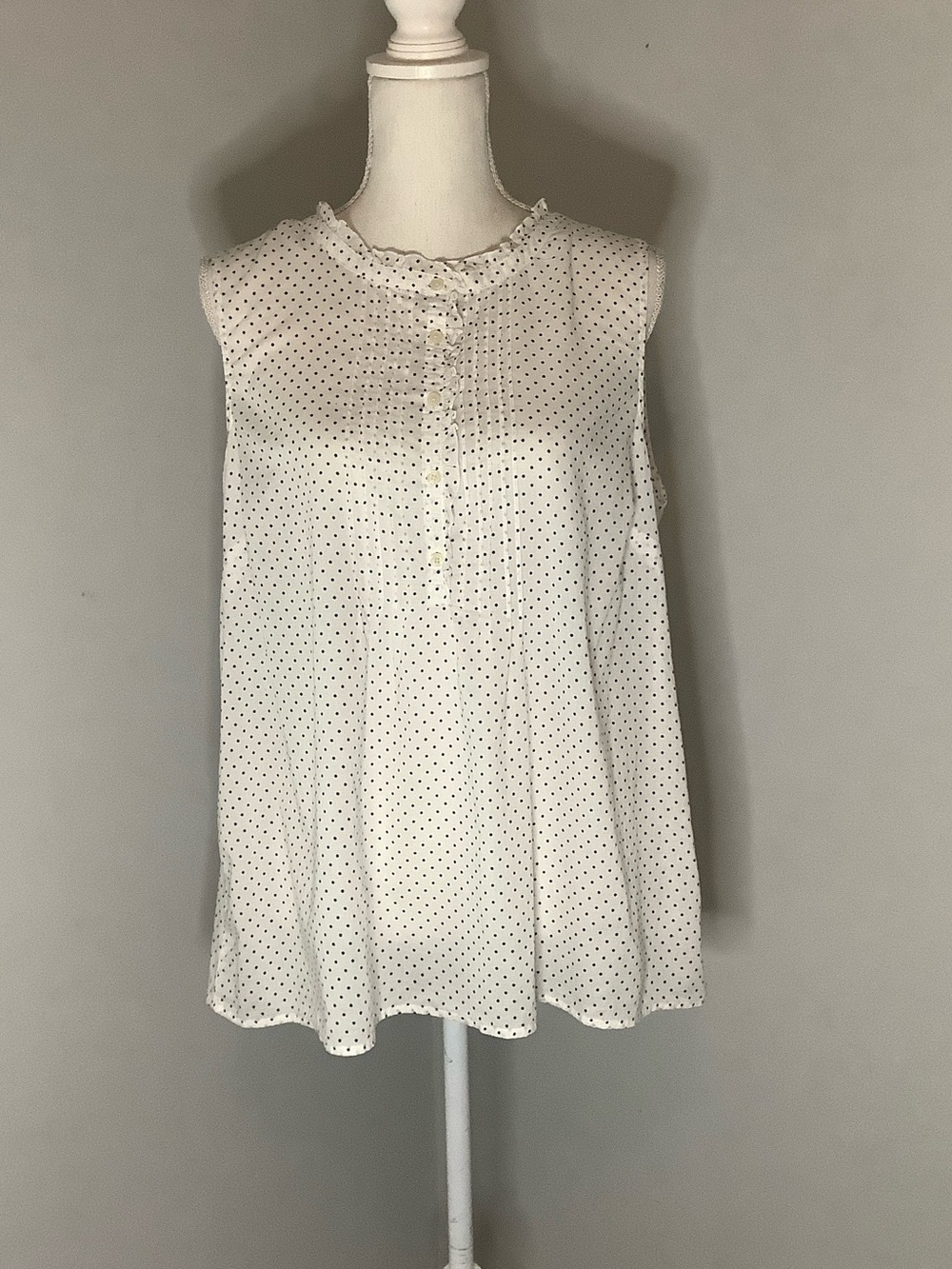Old Navy White Sleeveless Polka Dot Ruffle-Trim Camisole
